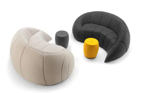 休閑區(qū)沙發及休閑桌椅